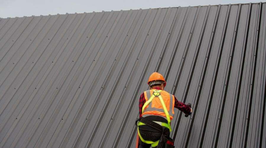 Professional gutter cleaning in Saint Albans, VT
